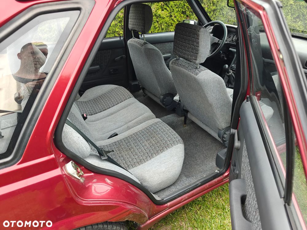 Polonez Caro - 11