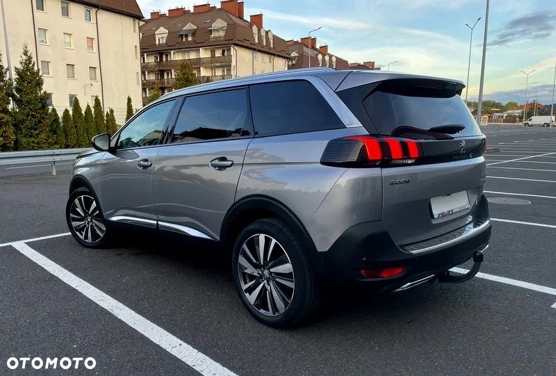 Peugeot 5008 1.6 PureTech Allure S&S EAT8 - 8
