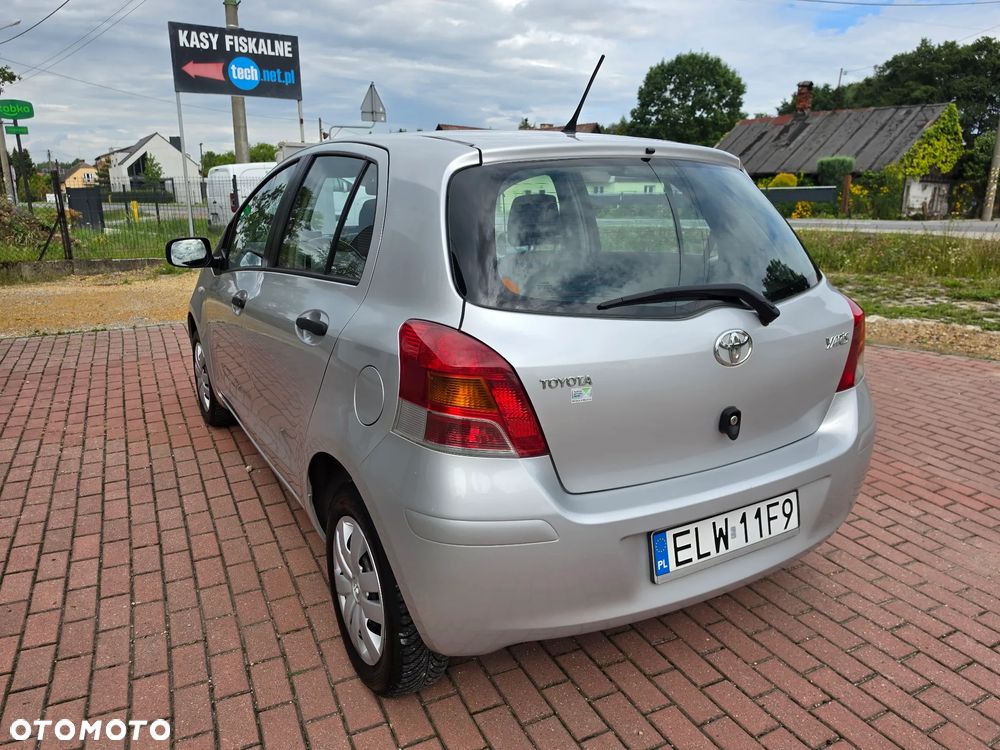 Toyota Yaris - 17