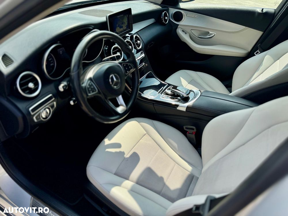 Mercedes-Benz C - 16