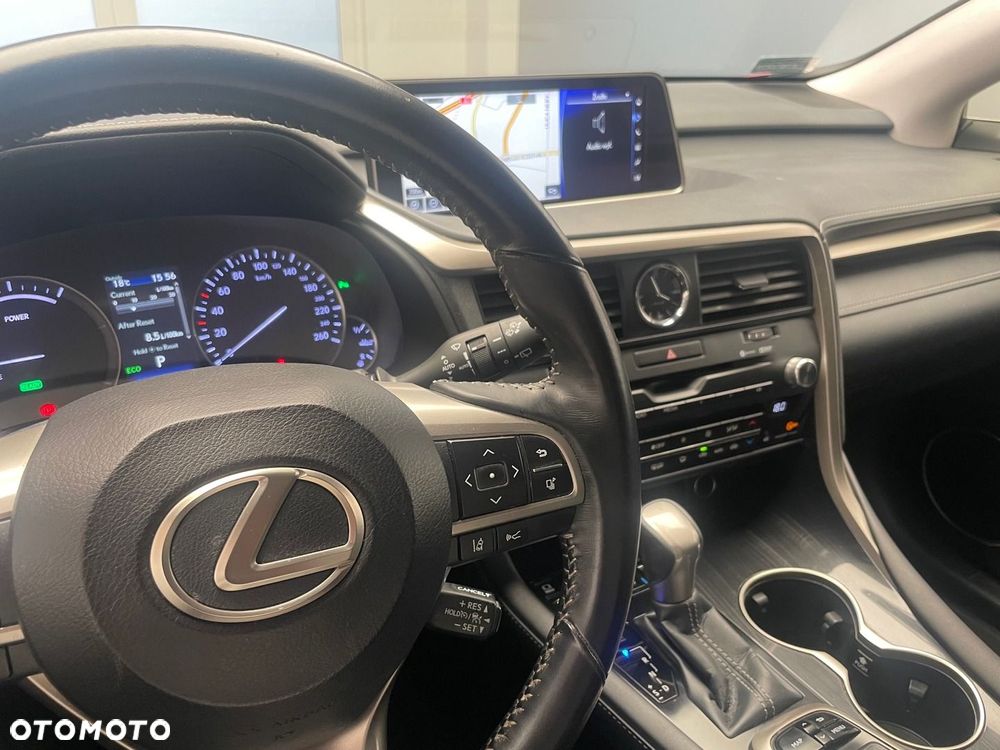 Lexus RX - 15