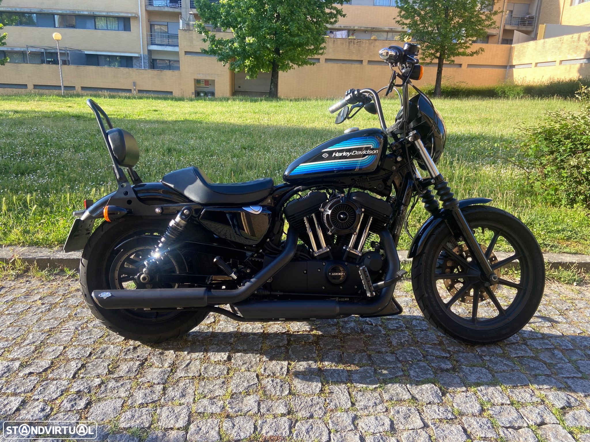 Harley-Davidson Sportster IRON 1200 XL - 1