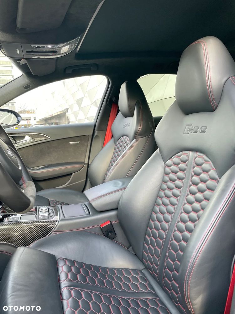 Audi RS6 Avant - 23