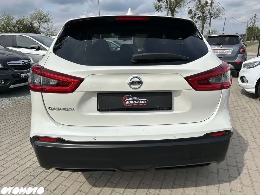 Nissan Qashqai 1.2 DIG-T N-Vision - 6