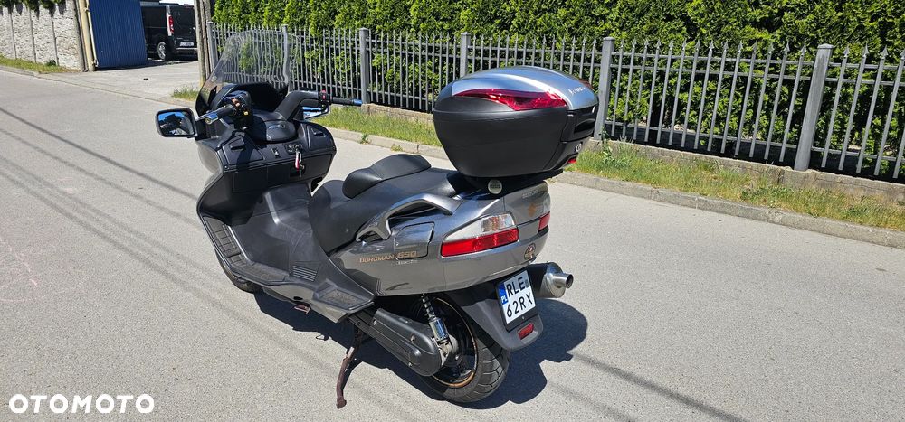 Suzuki Burgman - 5
