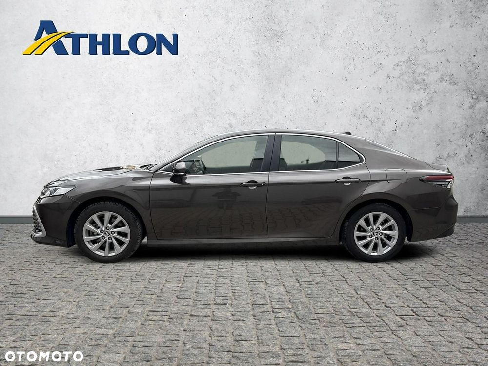 Toyota Camry 2.5 Hybrid Comfort CVT - 2