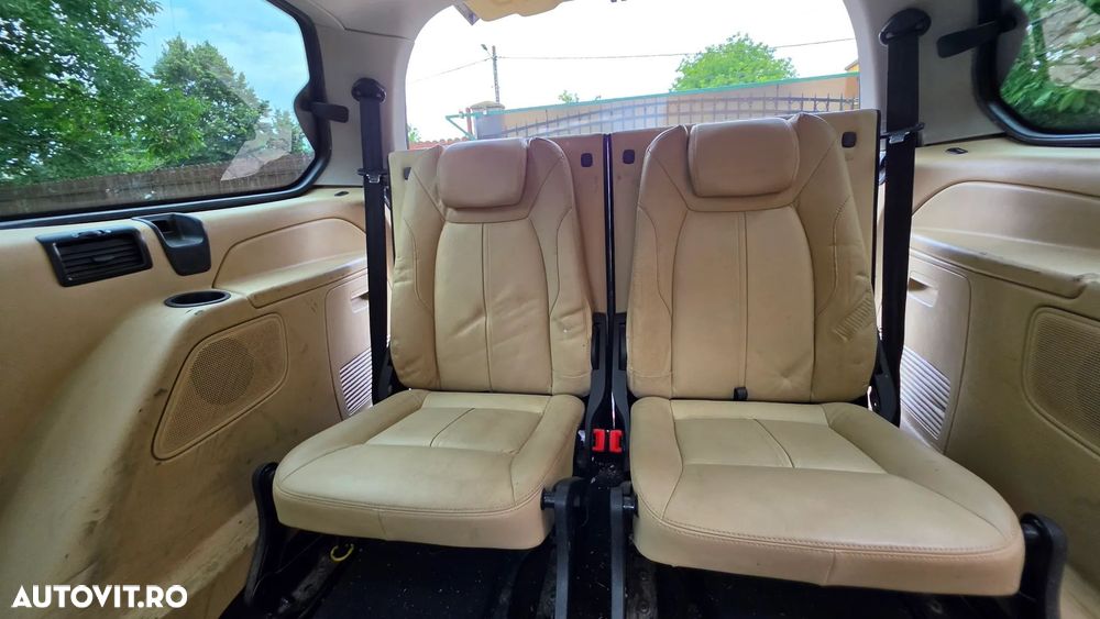 Ford Galaxy - 13