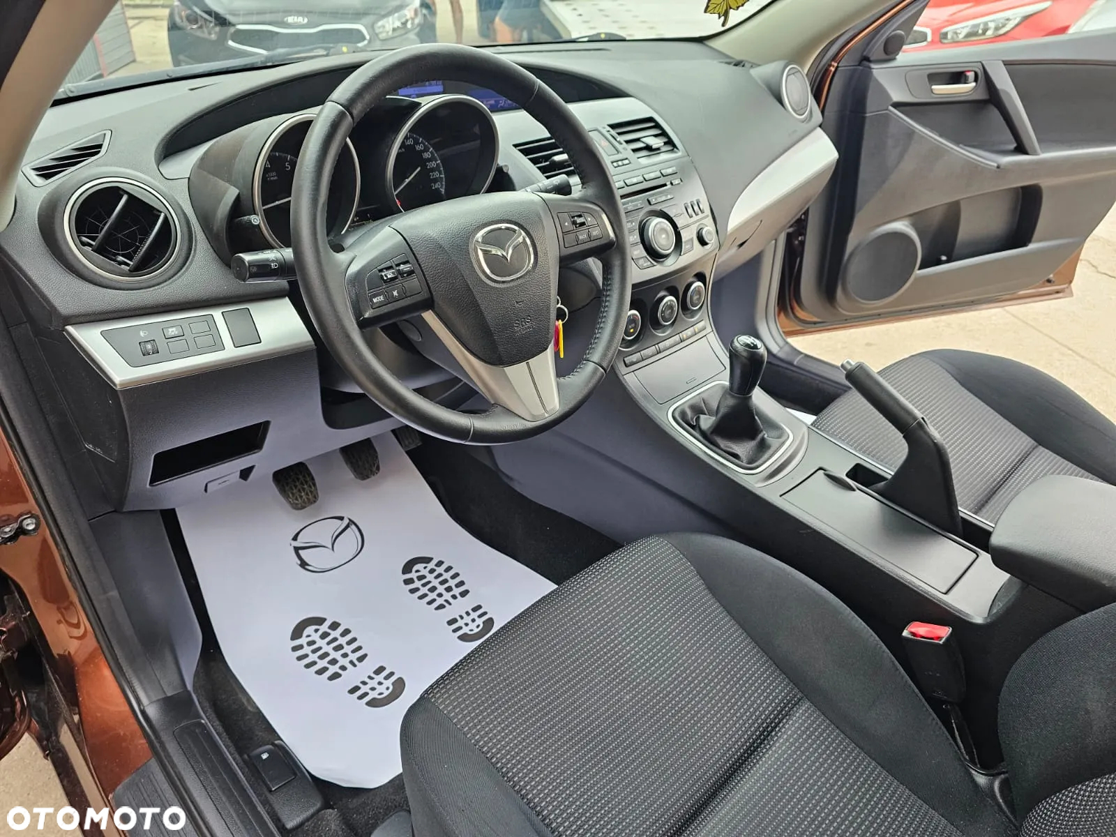 Mazda 3 1.6 Exclusive - 17