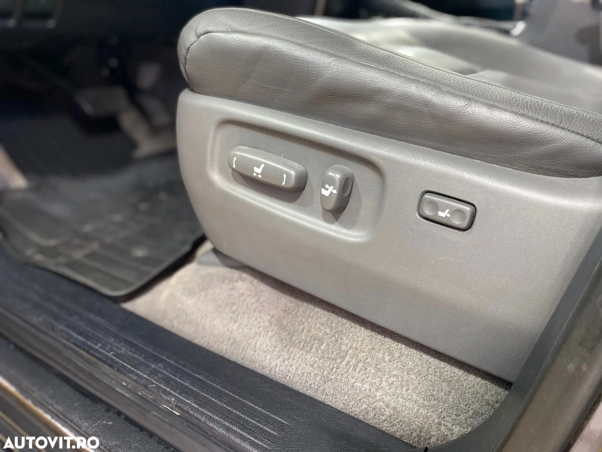 Toyota Land Cruiser V8 4.5 Aut Executive - 8