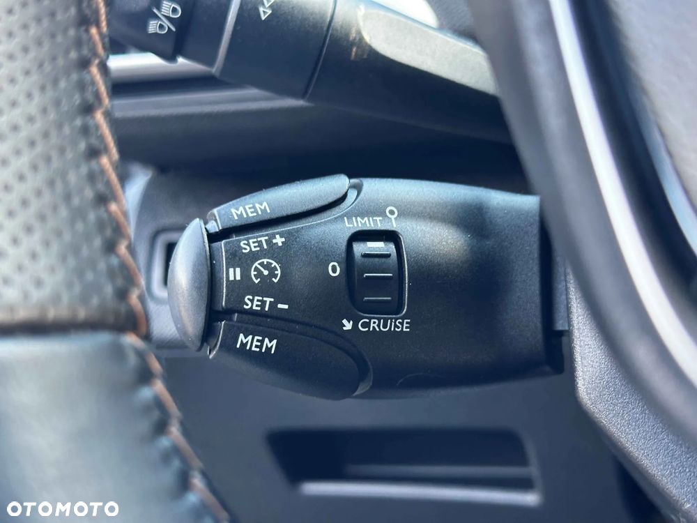 Peugeot 5008 - 30
