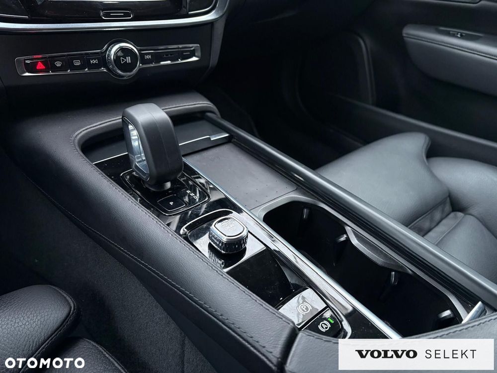 Volvo V90 - 24