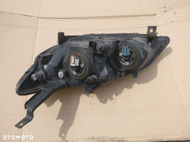 LAMPA PRAWY PRZÓD PRAWA PRZEDNIA HONDA CIVIC VII LIFT SEDAN 5D 04-06 - 17