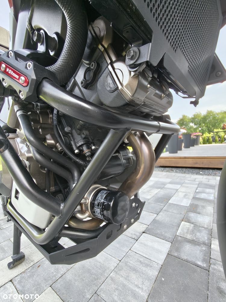 Suzuki V-STROM - 12