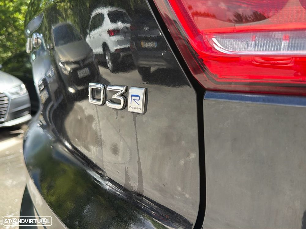 Volvo XC 40 2.0 D3 R-Design Geartronic - 19