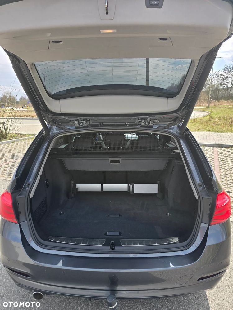 BMW Seria 3 320d Edition Luxury Line Purity - 15