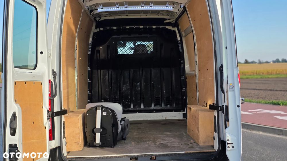 Renault MASTER sredniak 17 rok - 12
