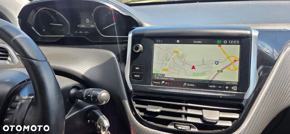 Peugeot 2008 1.2 Pure Tech Allure S&S EAT6 - 29