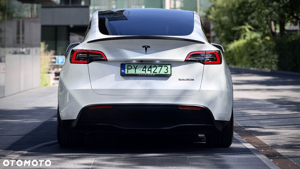 Tesla Model Y Performance AWD - 2