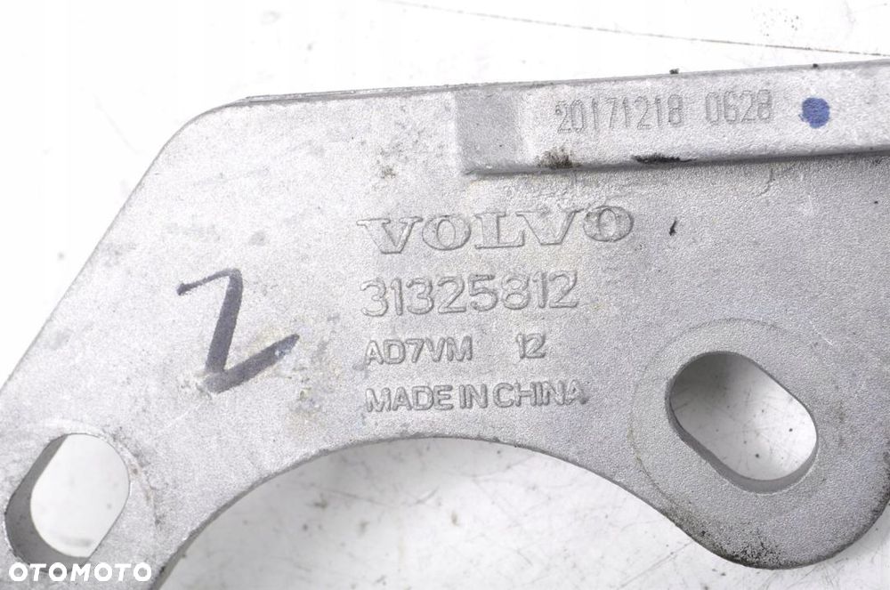 VOLVO XC40 II D4 ŁAPA WSPORNIK 31325812 17- - 3
