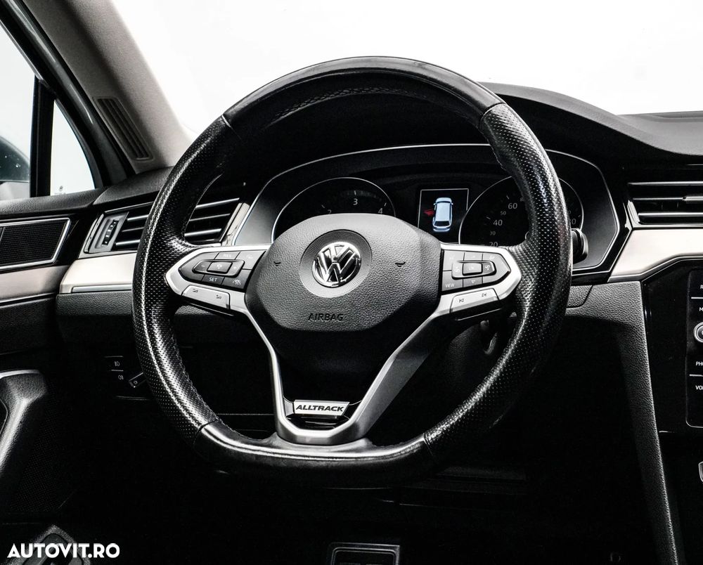 Volkswagen Passat Alltrack 2.0 TDI DSG 4Motion - 17