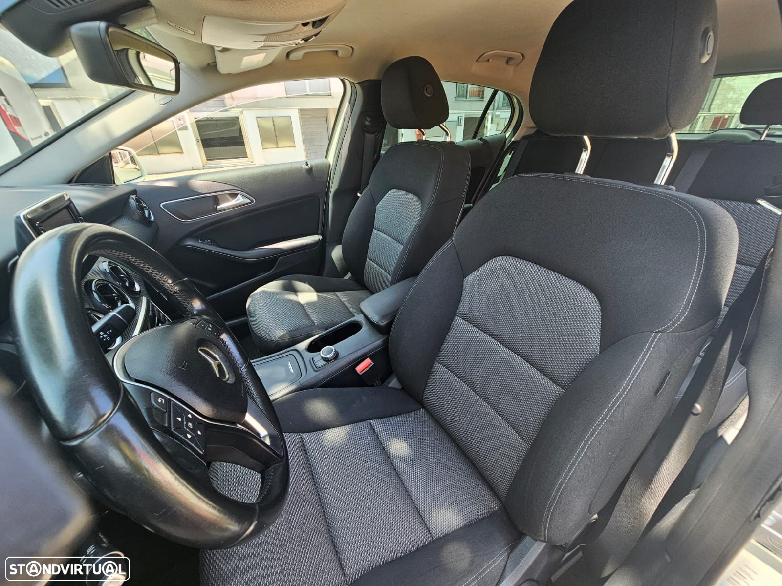 Mercedes-Benz GLA 200 (CDI) d 4Matic 7G-DCT - 11
