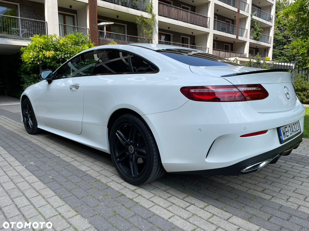 Mercedes-Benz Klasa E 220 d Coupe 4-Matic 9G-TRONIC - 21