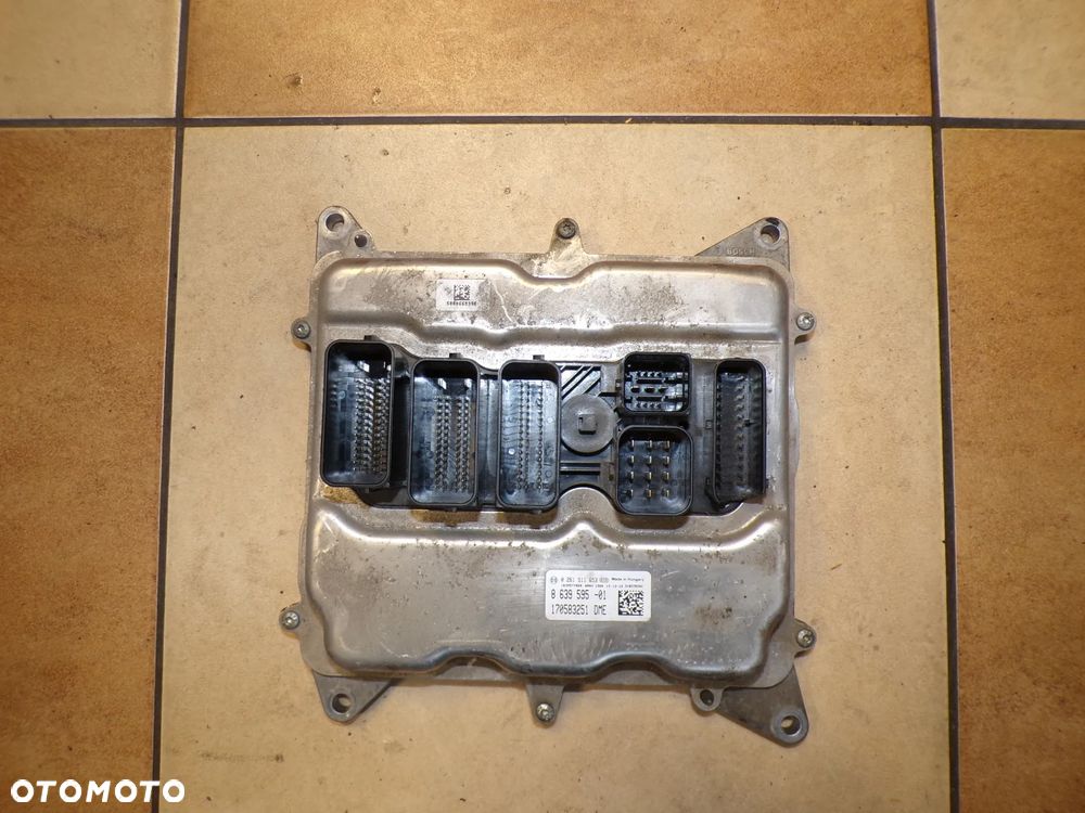 Sterownik silnika BMW 528i 328i N20 2.0 0261S11653 - 1