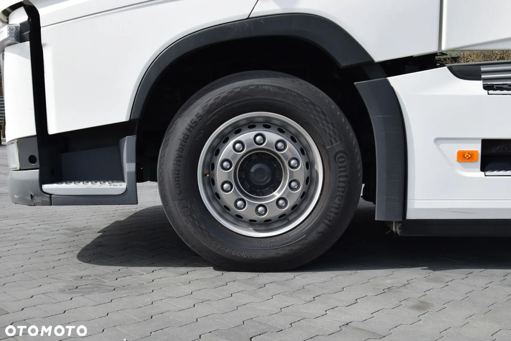Volvo FH500 / EURO 6 / KLIMATYZACJA POSTOJOWA / ACC / LEDY / 2 ZBIORNIKI / FULL SPILERY / SERWISOWANY / SPROWADZONY - 11