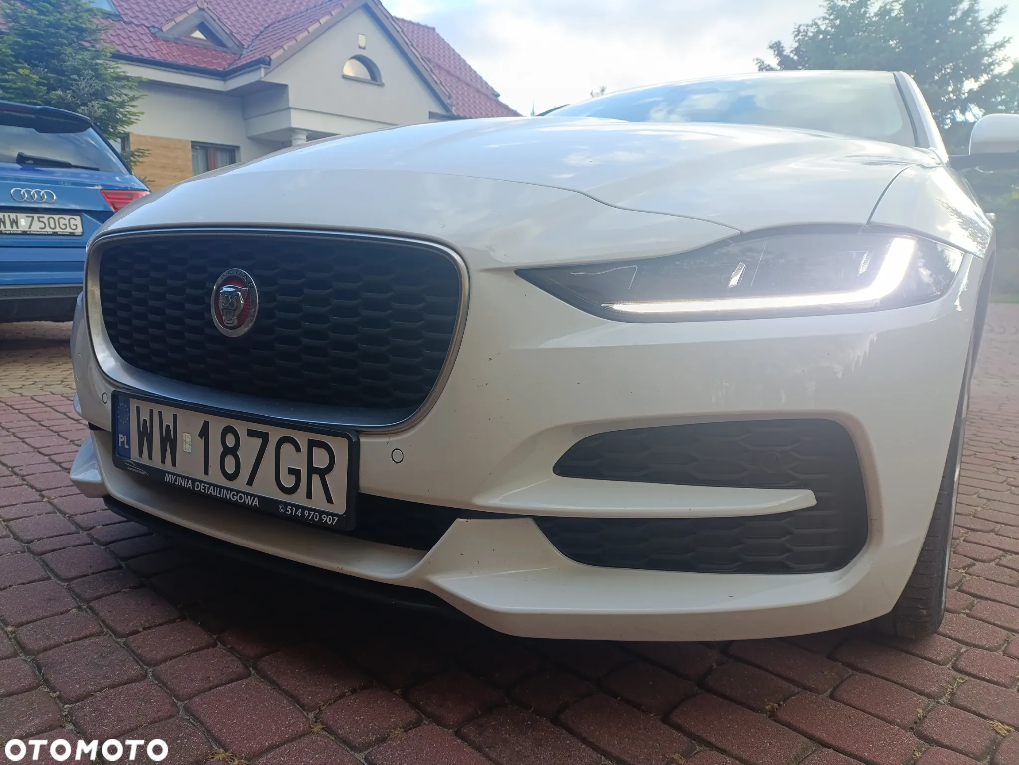 Jaguar XE 2.0 D AWD Prestige - 30