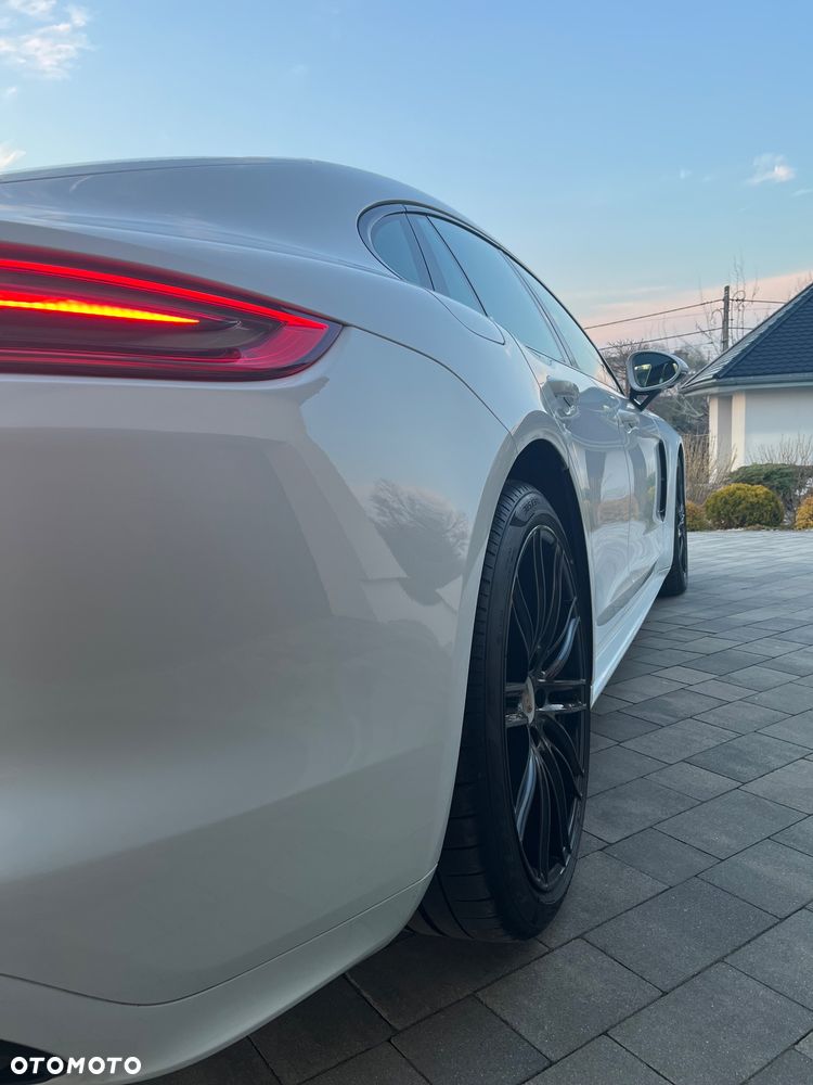 Porsche Panamera 4 - 16