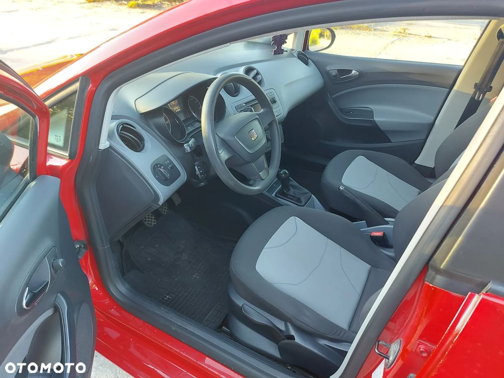 Seat Ibiza 1.6 16V Reference - 34