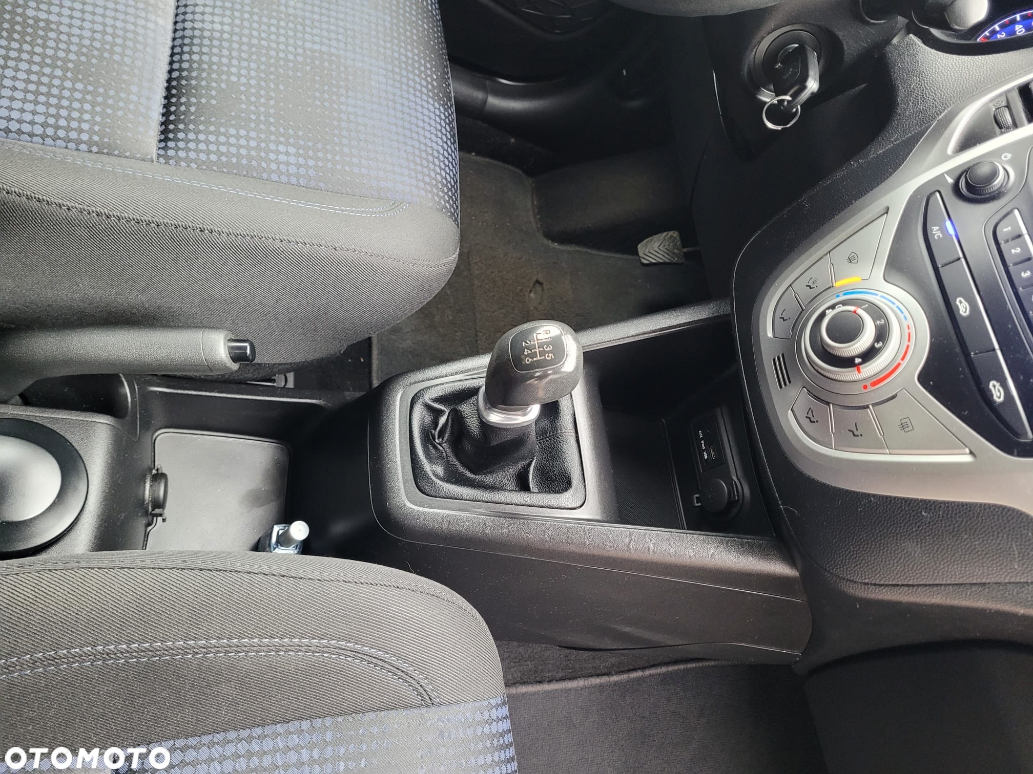 Hyundai ix20 1.4 CRDi BlueDrive Comfort - 30