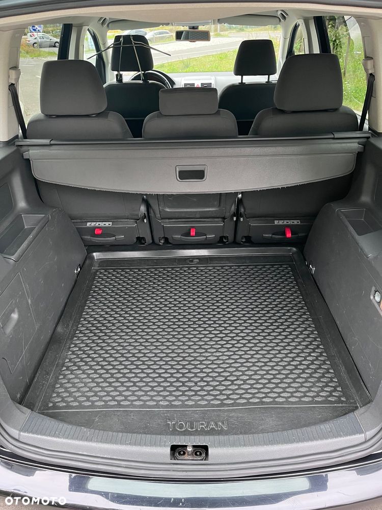 Volkswagen Touran 1.9 TDI DPF Highline DSG - 16