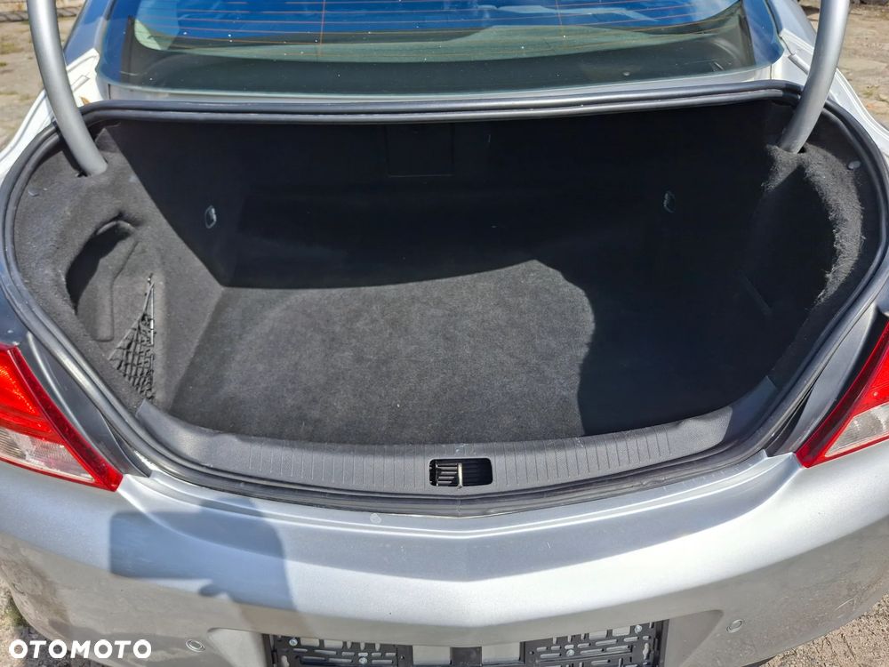 Opel Insignia 1.8 Sport - 11