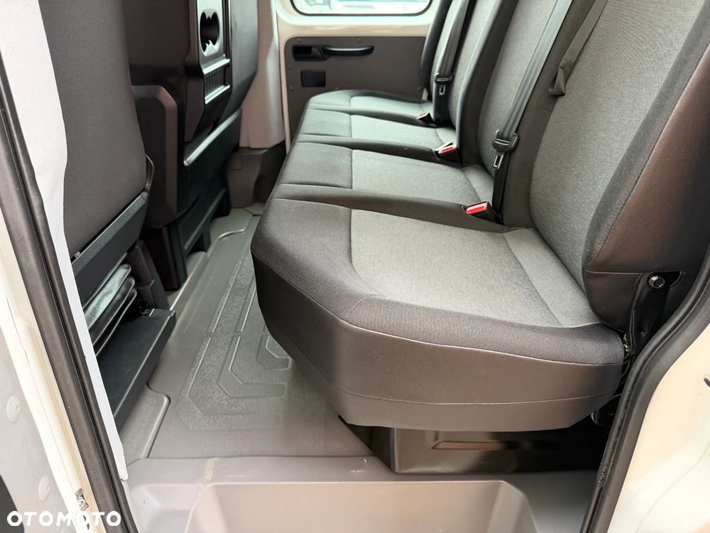 Volkswagen Crafter Doka Brygadówka 7 osób - 21