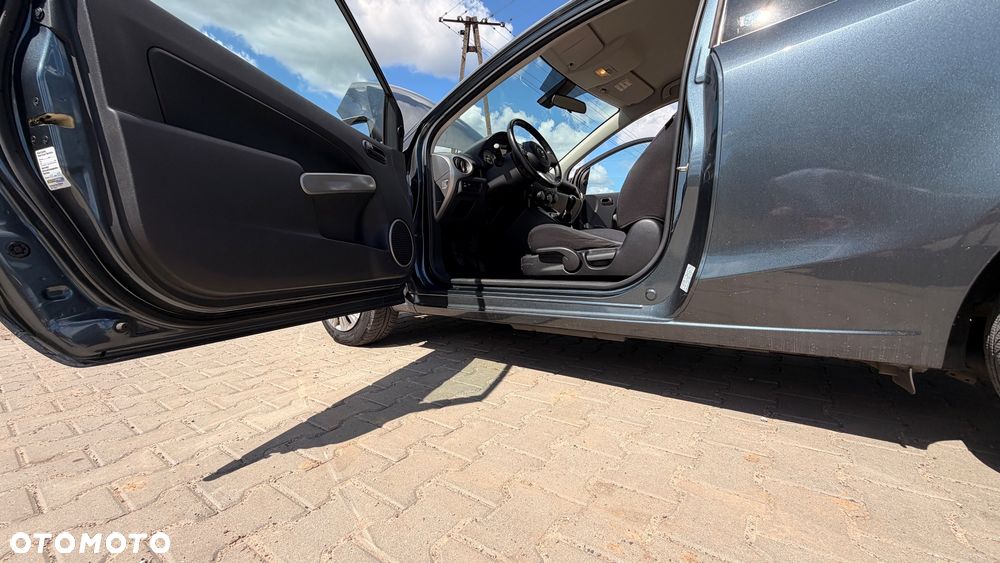 Mazda 2 - 11