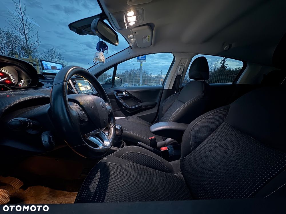 Peugeot 208 1.2 PureTech Active - 9