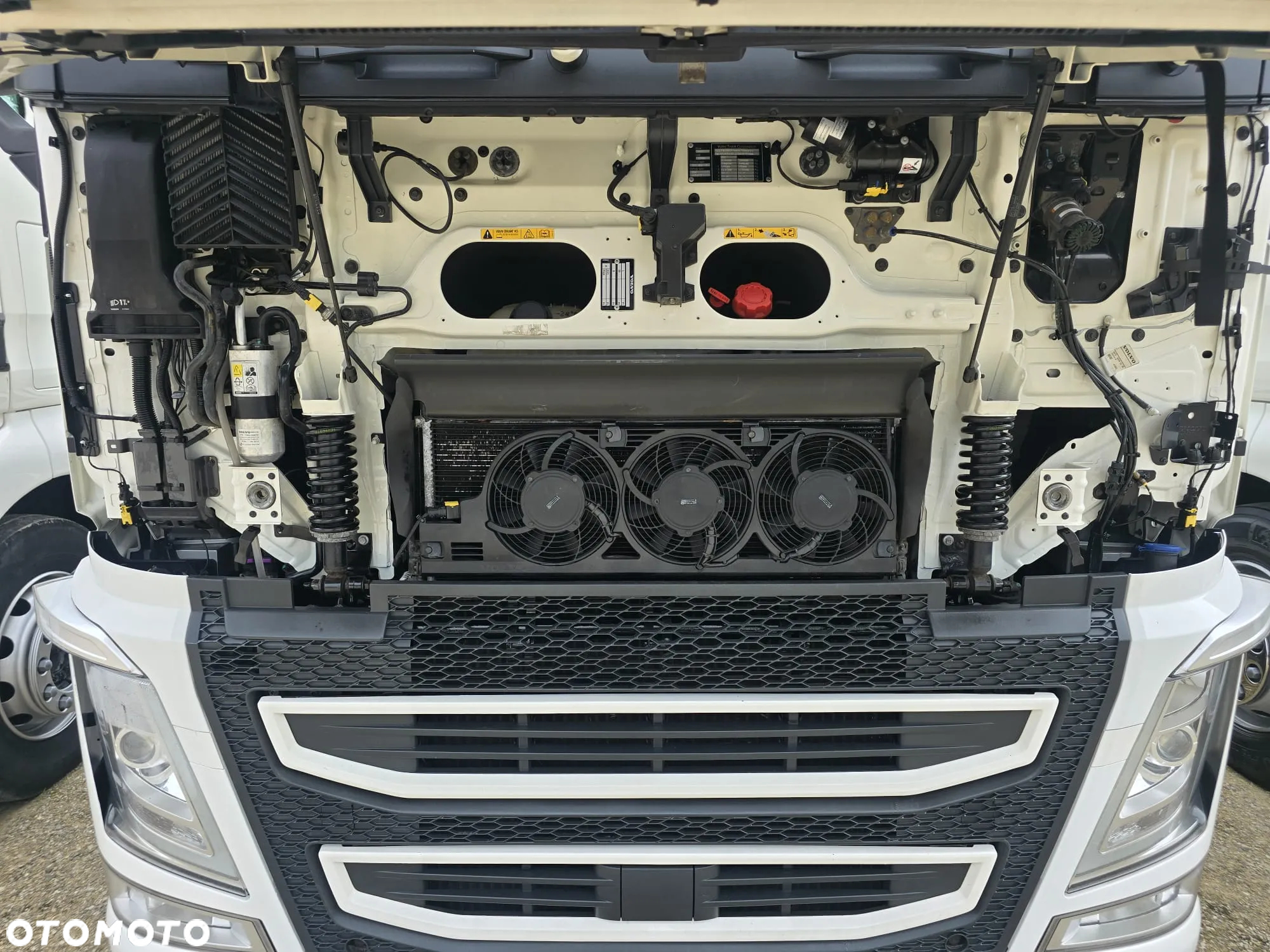 Volvo FH 4 / 500 / E 6 / ACC / PEŁNY ADR / RETARDER / FULL OPCJA - 29