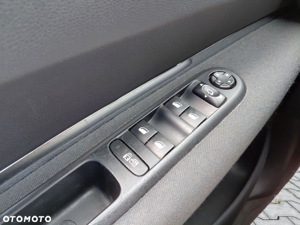 Peugeot 3008 1.6 HDi Style - 22