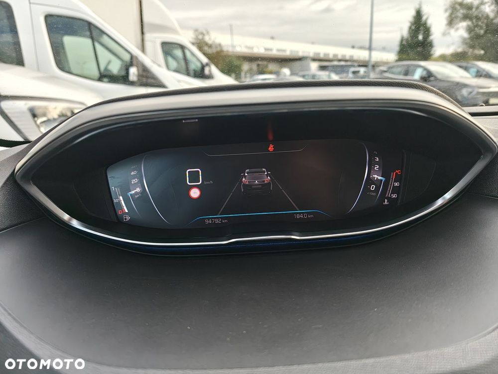 Peugeot 3008 1.2 PureTech Active Pack S&S - 24