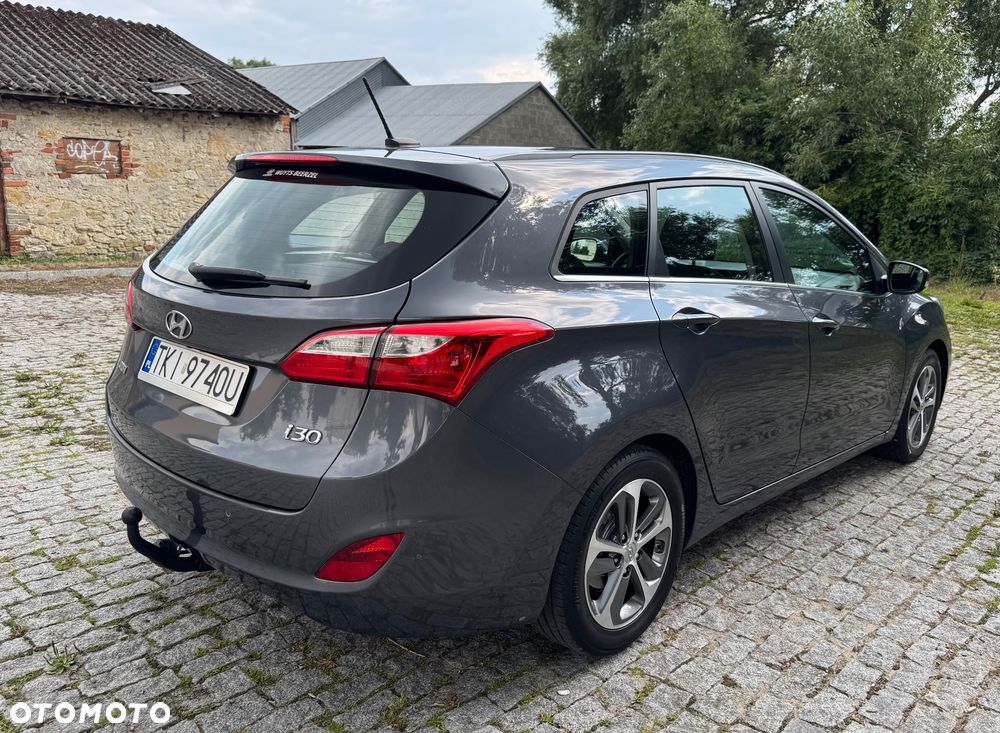 Hyundai i30 blue 1.6 CRDi Classic Navigation - 16