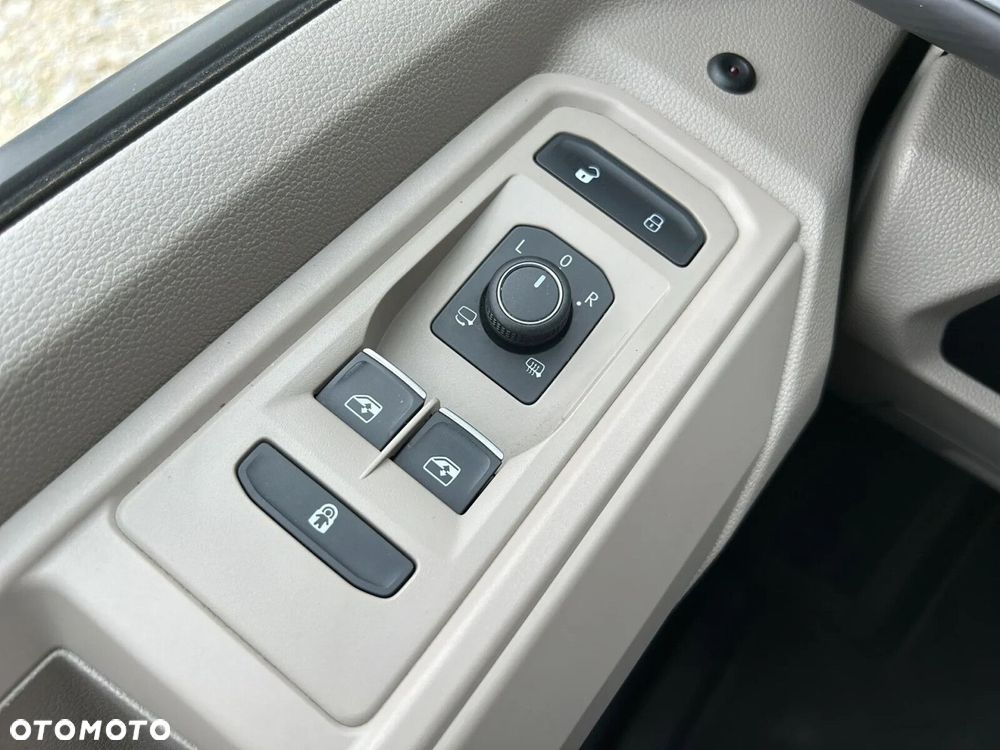 Volkswagen Multivan 1.4 TSI eHybrid PHEV 160kW L2 Life DSG - 23