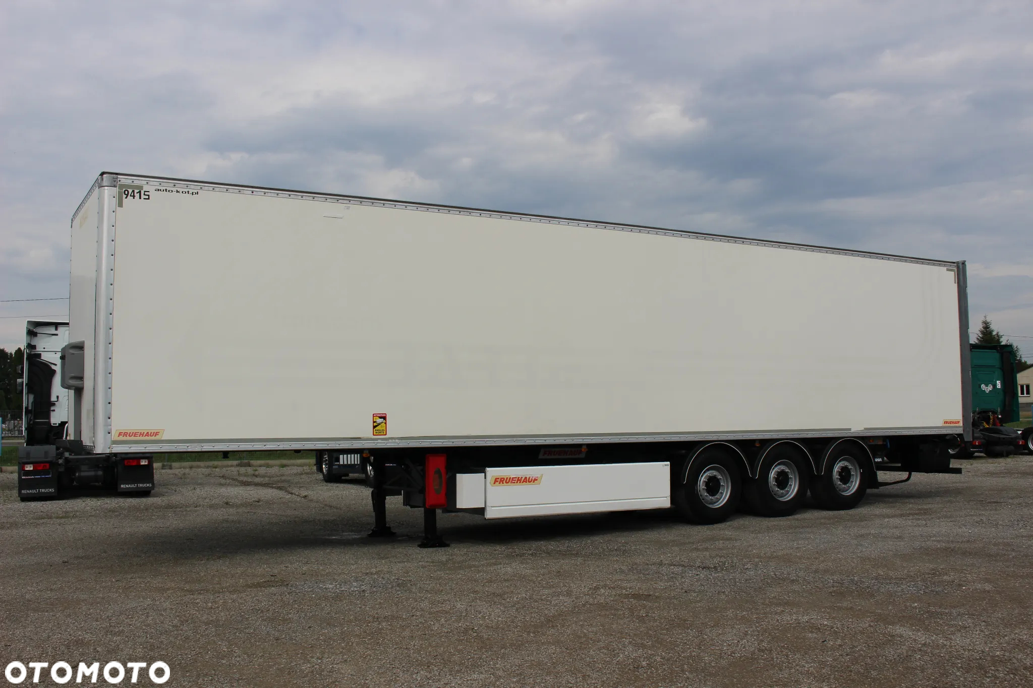 Fruehauf KONTENER /3-OSIE/ TYLNE DRZWI /KOSZ NA PALETY/**SERWIS FR**/SUPER STAN / - 4