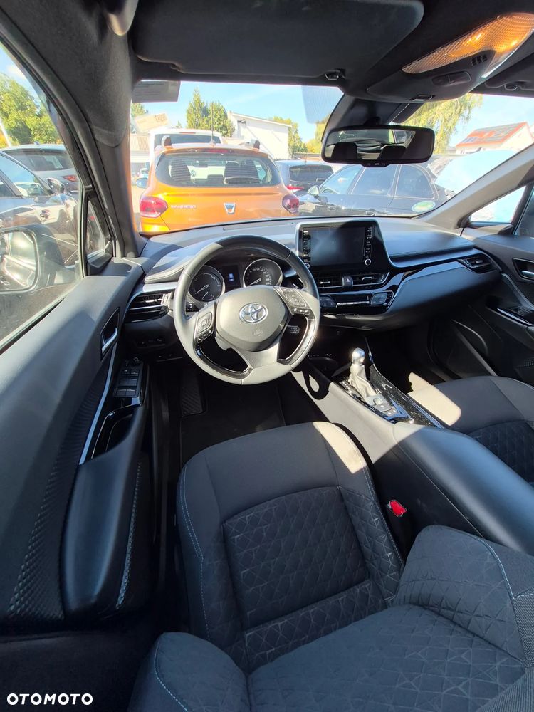 Toyota C-HR - 12