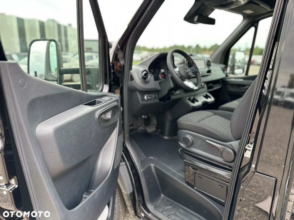 Mercedes-Benz SPrinter - 10