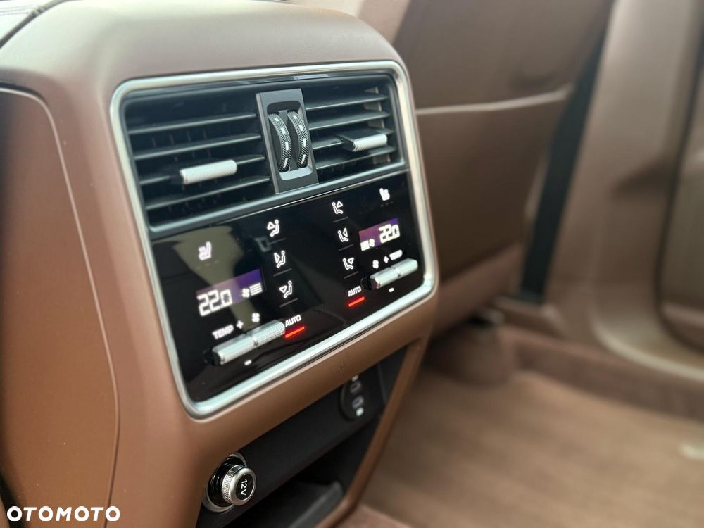 Porsche Cayenne - 24
