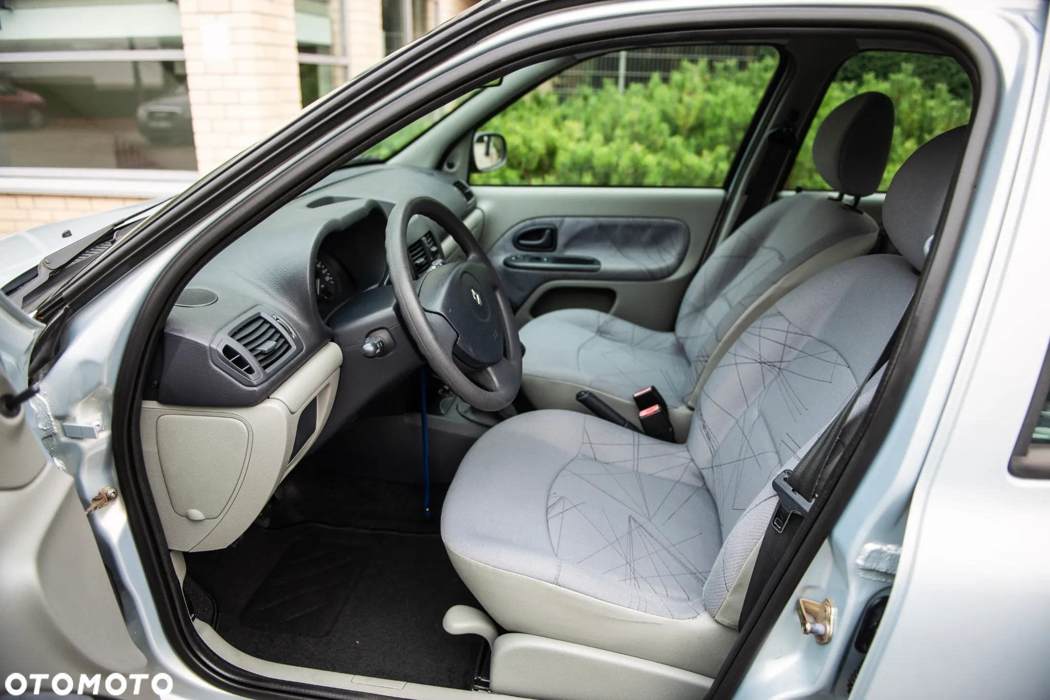 Renault Clio 1.2 Campus Authentique - 17