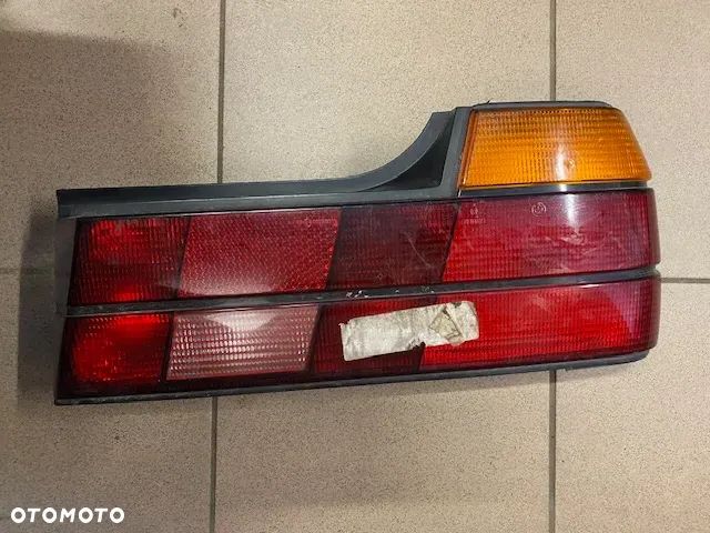 LAMPA TYŁ PRAWA BMW E32 1374042R - 1
