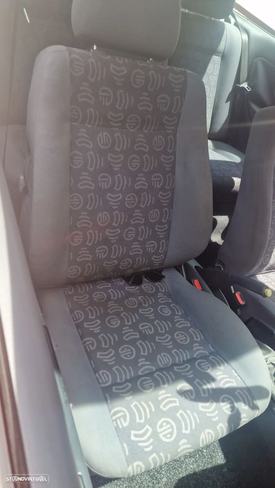 SEAT Ibiza 1.9 TDi Signo - 19