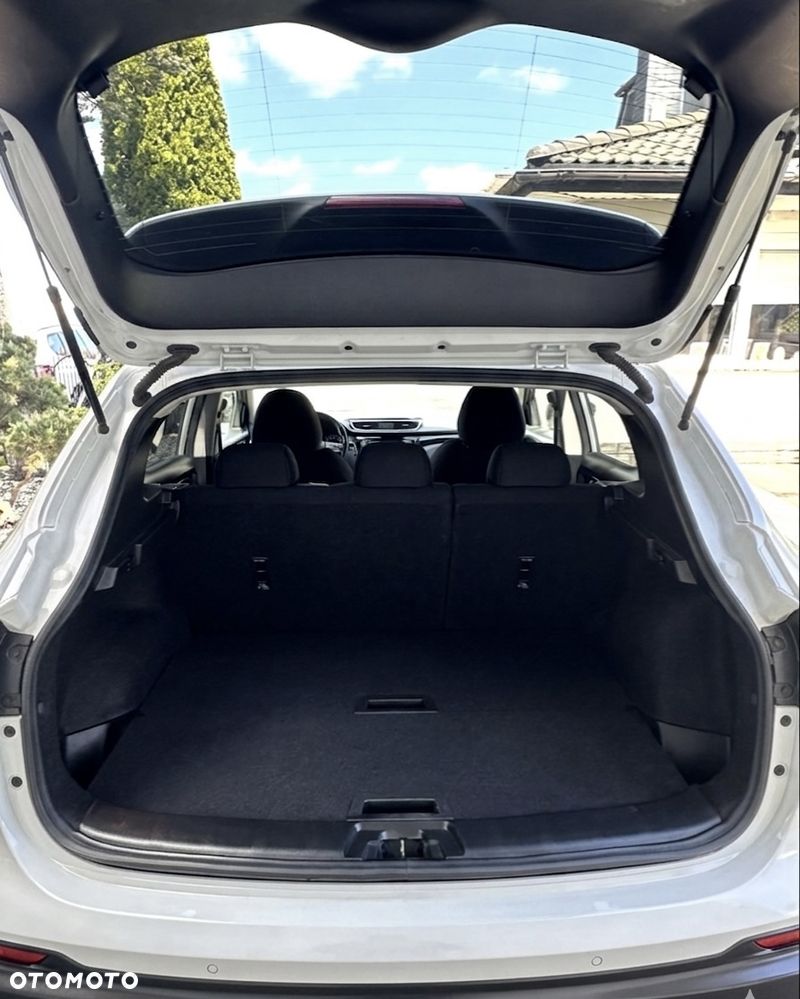 Nissan Qashqai 1.2 DIG-T Xtronic TEKNA+ - 33